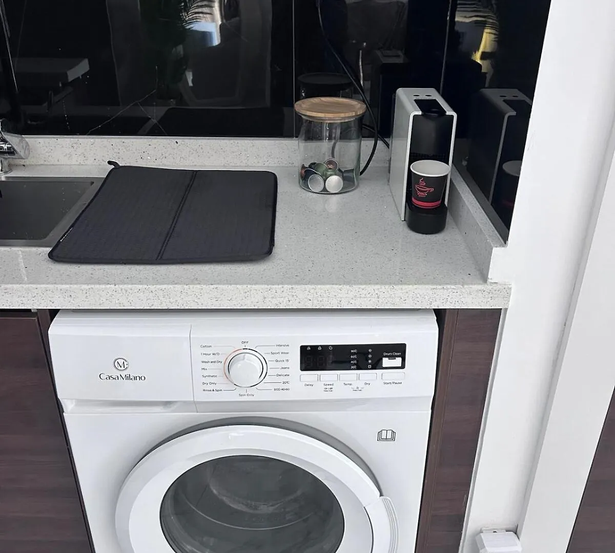 Studio Olivz A International City Dubai 0*,